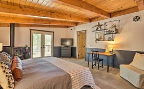 Pet-Friendly Cottage, Walk From Big Bear Village!